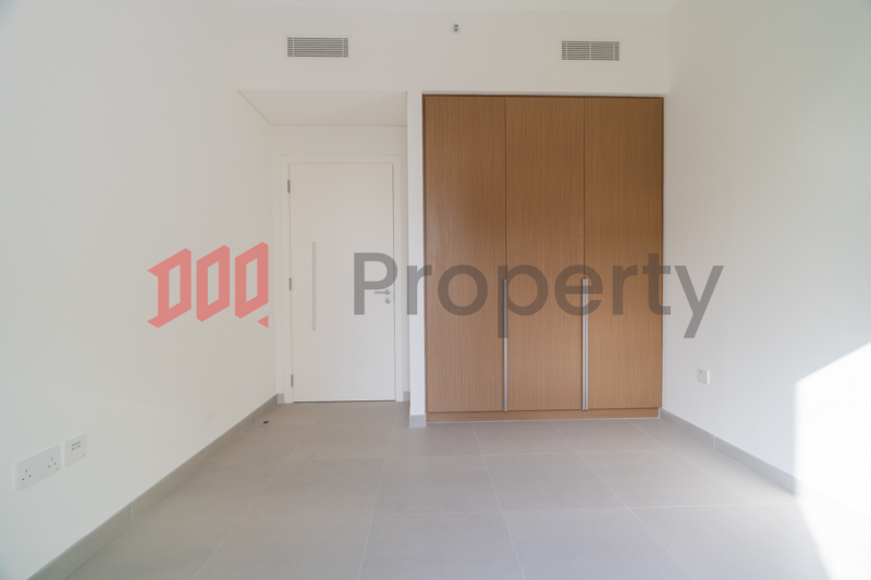 Gorgeous Luxury Building in the Heart of Creek